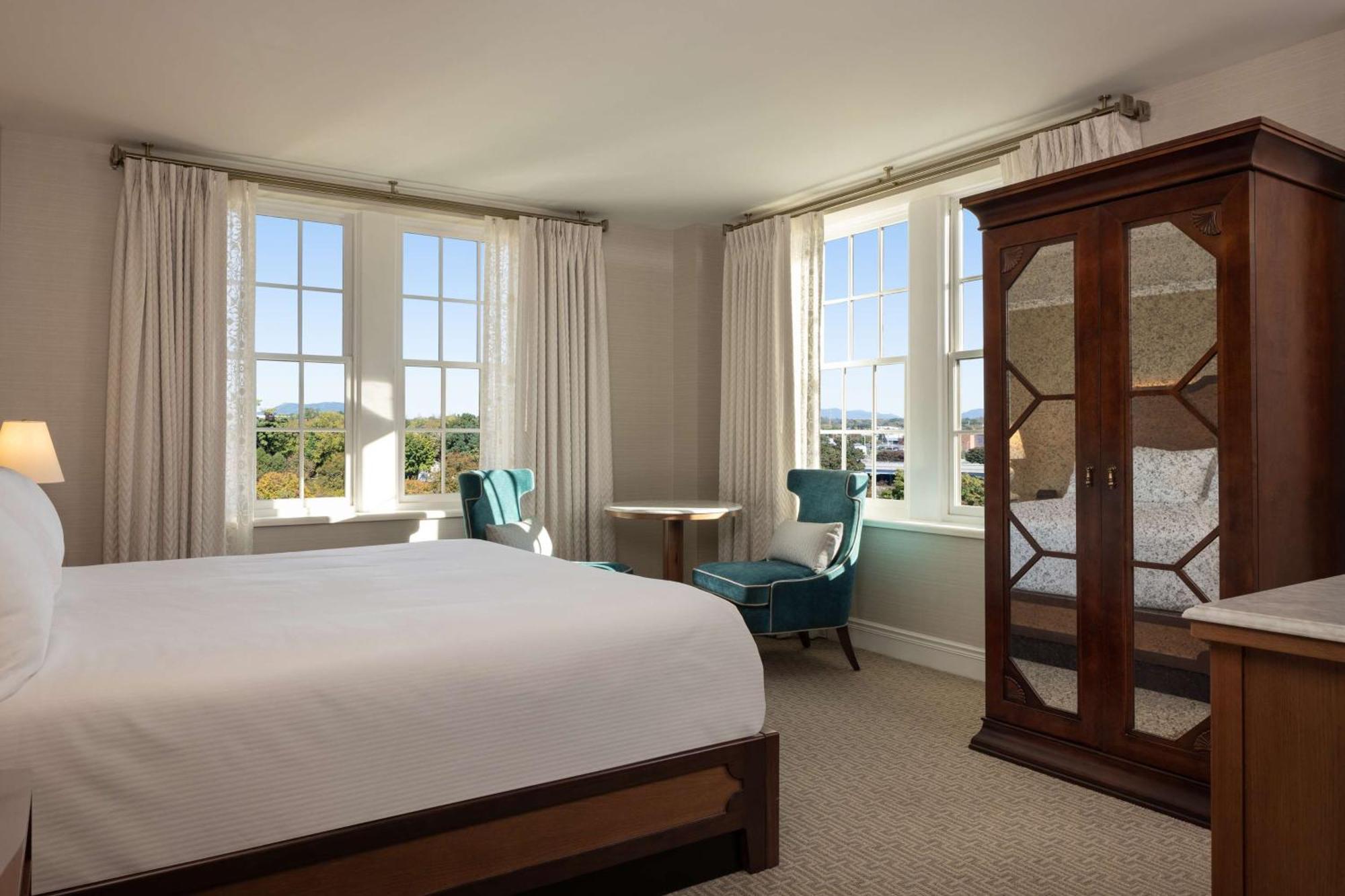 Hotel Roanoke & Conference Center, Curio Collection By Hilton Exteriér fotografie
